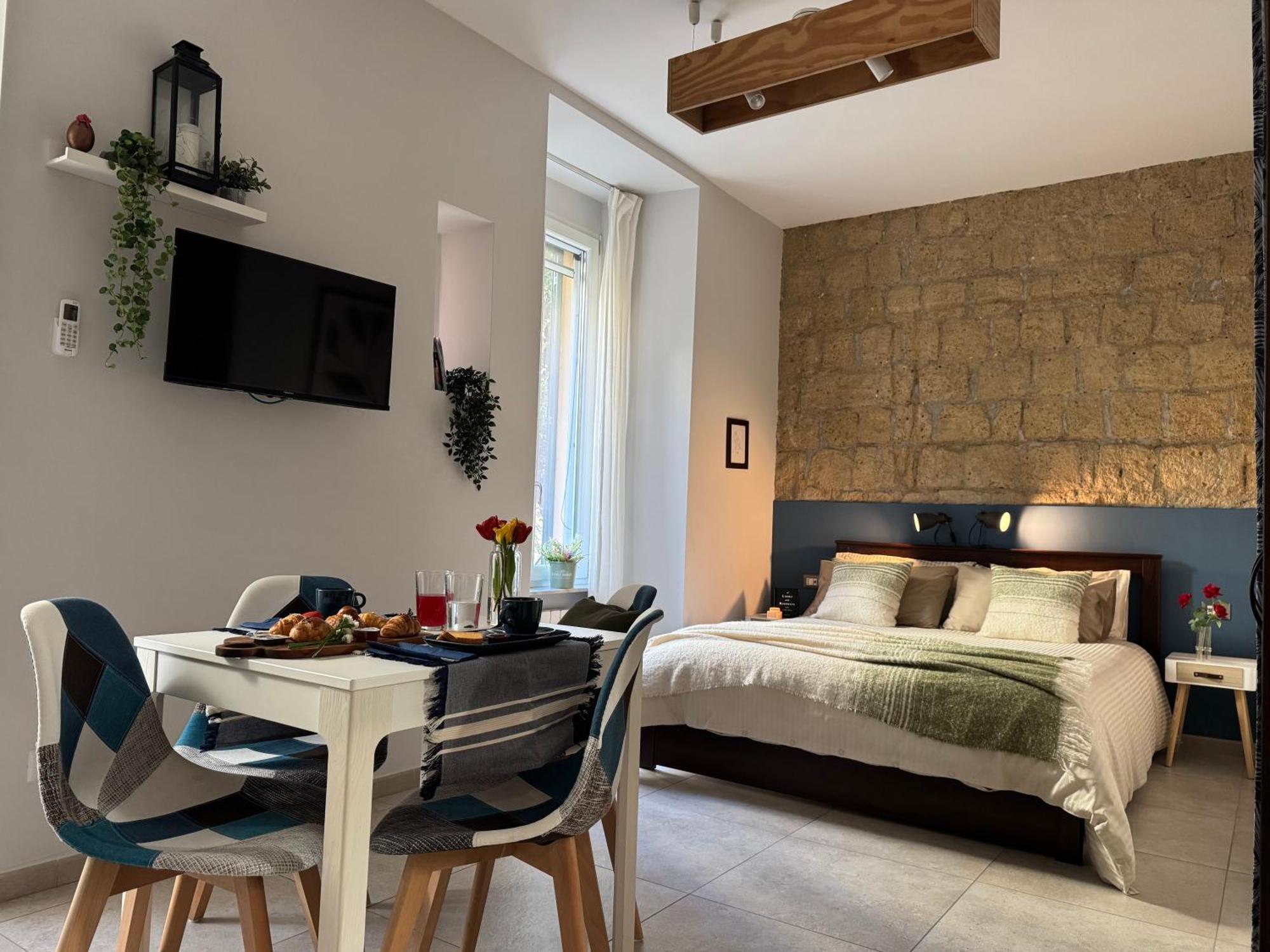 Mirea Apartment *